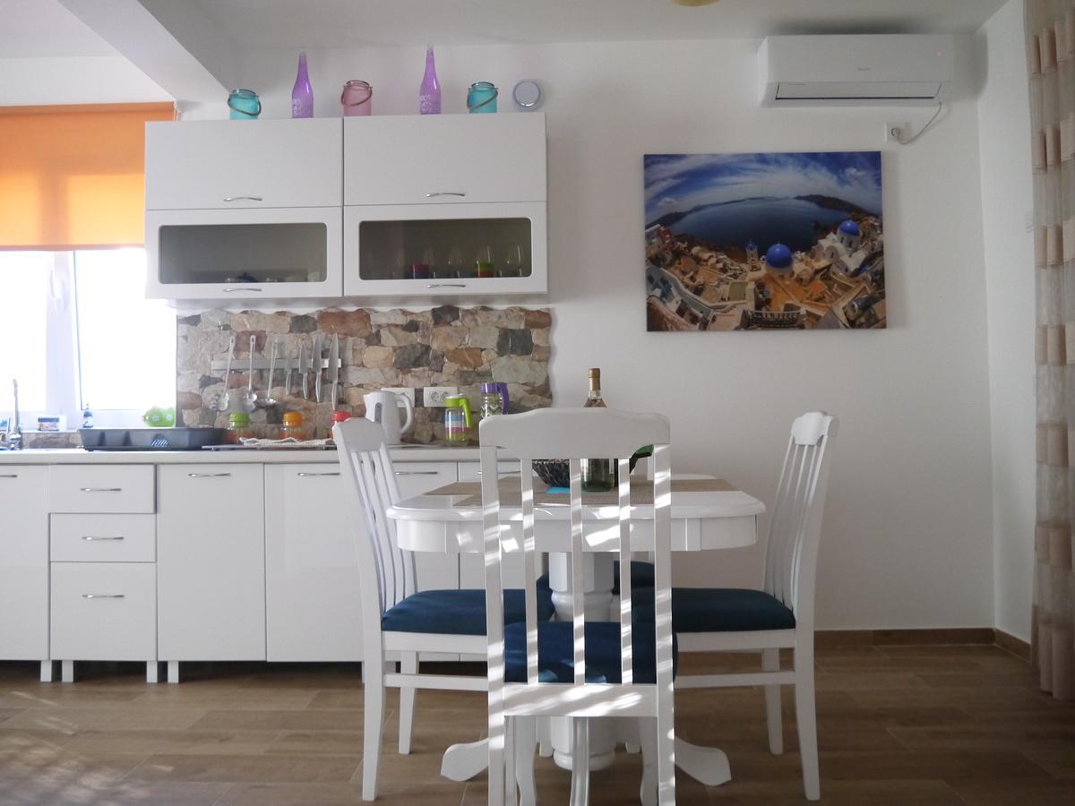 Crystalsky Apartment Dobra Voda Ngoại thất bức ảnh