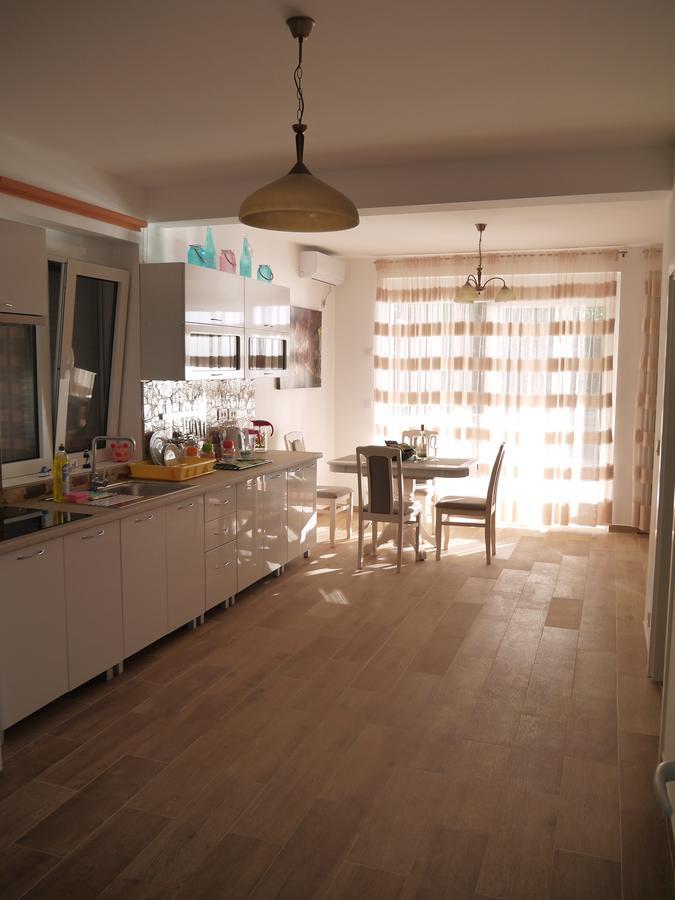 Crystalsky Apartment Dobra Voda Ngoại thất bức ảnh